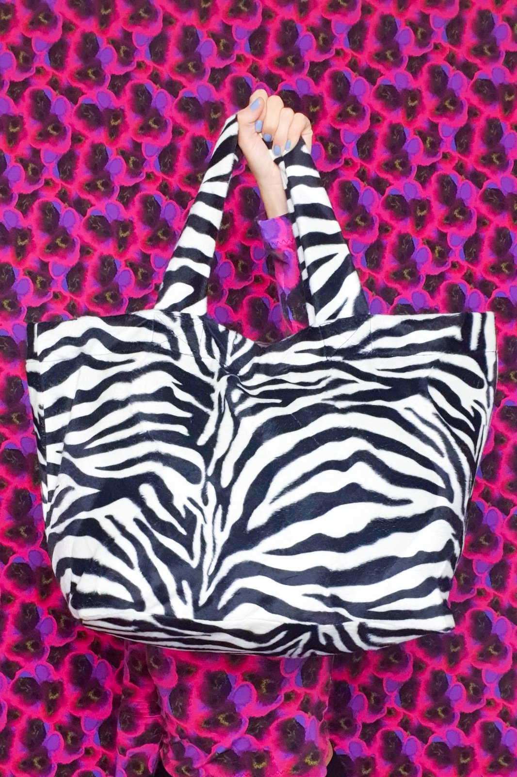 Pink zebra purse sale